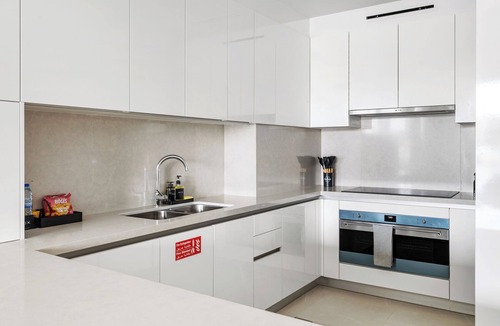 Al Safa Apartment | 2BR M Huge Terrace Direct Canal Access
