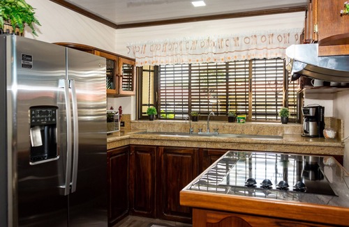 Barrio Pilo Villa | 3 Bedroom & 2 Bath Villa just 3 blocks from Downtown La Fortuna
