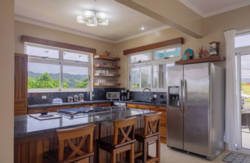 Arenal House | 3BR Family Home Heart of Nuevo Arenal