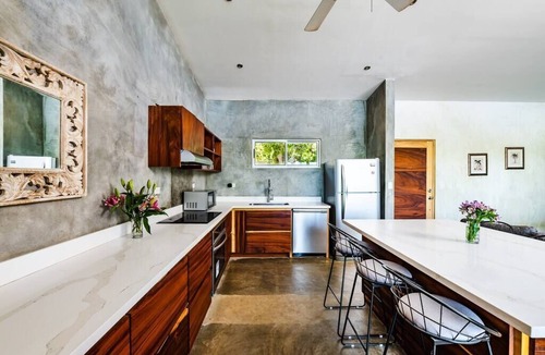 Villarreal House | 3BR Private House Tamarindo Airport (sunrise view)