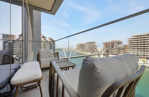 Al Safa Apartment | 3BR with Burj Khalifa and Canal View
