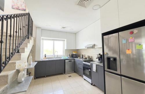 Jumeirah Village Villa | 4 bedroom private villa in JVC