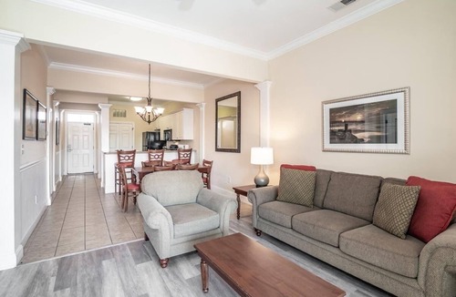 Litchfield by the Sea Hotel | 4 Bright Family Suites + Private Beach Access & Lazy River near Brookgreen