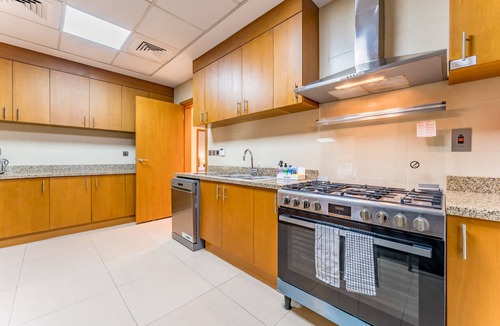 Dubai Villa | 4BR + Maid’s Room Villa Near Nad Al Sheba Mall, With Easy Access to Major Dubai Attractions