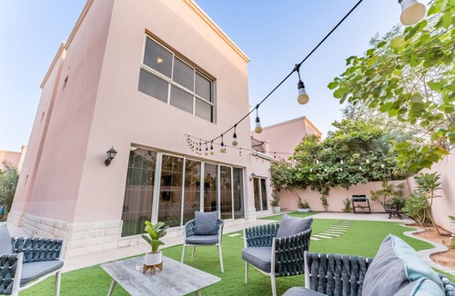 Dubai Villa | 4BR + Maid’s Room Villa Near Nad Al Sheba Mall, With Easy Access to Major Dubai Attractions