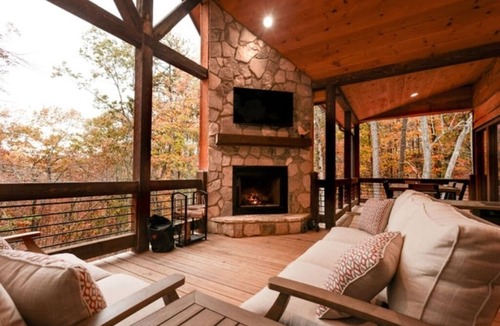 Morganton Cabin | 5 Bears Hot Tub Fire Pit Game Room Near Blue Ridge