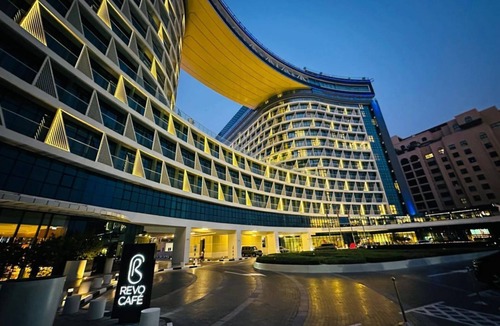 Palm Jumeirah Apartment | 532 SEVEN PALM by Design Studio