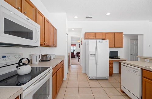Bellavida House | 6-Bed Villa, Private Pool & Hot Tub! Game Room | Gated Resort near Disney