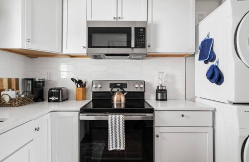 North Charleston Apartment | 8 Bedrooms - Full QuadPlex - 10 min. to Downtown