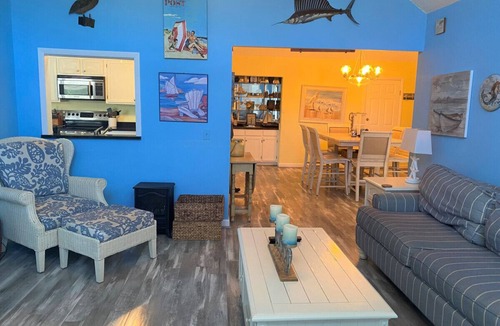 Saint Helena Island House | 8 Fairway Club - Golf Course & Pond Views - Owner 6 Passenger Cart Incl.