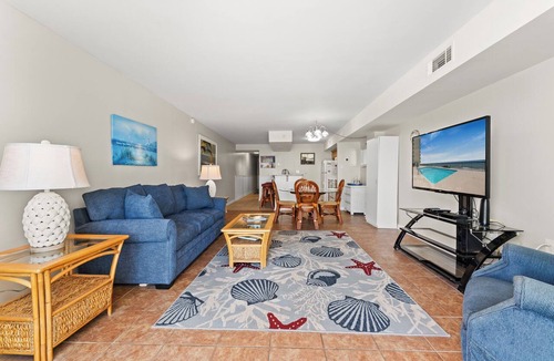Cherry Grove Beach Condo | 910 @ The Oceans in Cherry Grove - Oceanfront 1BR