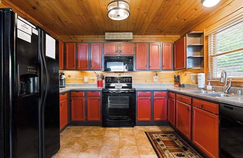 Morganton House | A Touch of Bearadise