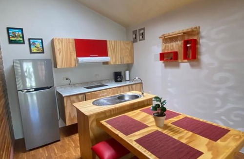 La Fortuna House | Acogedora Casa tipo Cabaña en el Centro de La Fortuna
