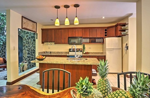 Puntarenas Villa | Affordable 5 star Villa - Steps from the Beach - Breakfast included
