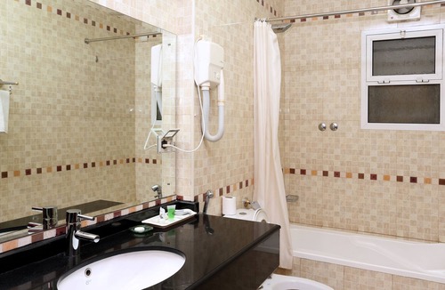 Al Ghubrah Ash Shamaliyyah Hotel | Al Maha International Hotel