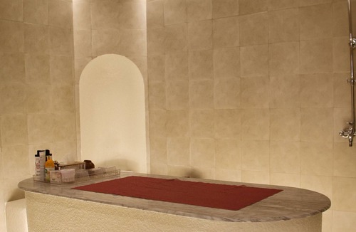 Seeb Hotel | AlIskan Al Tullabi - Female Only