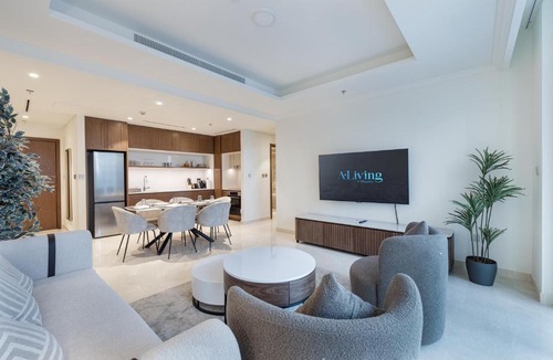 Dubai Marina Apartment | ALiving Classy 1BR I Stunning Views I Emaar Palace Beach Residence
