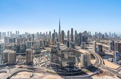 Business Bay Apartment | ALiving Elegant 1BR I Burj Khalifa View I Paramount Towers- 6103