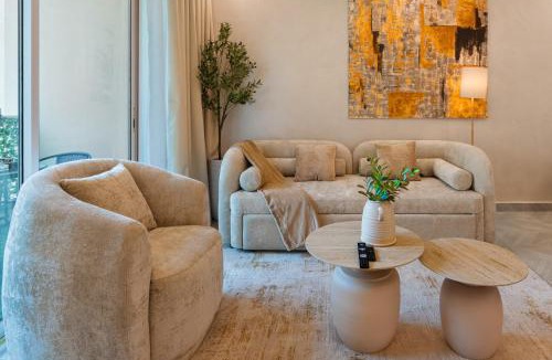 The Greens Apartment | Allsopp & Allsopp - 1-Bedroom Apartment in Al Thayyal, The Greens