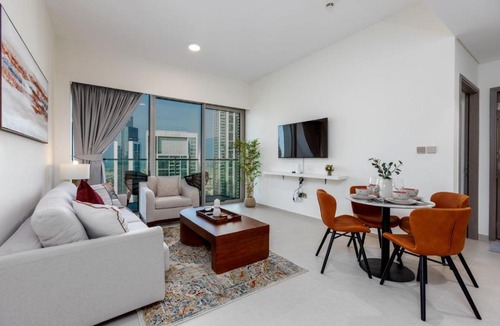 Trade Centre 1 Apartment | Allsopp & Allsopp - Stylish 1-Bedroom Apartment in Grande Residences, Downtown