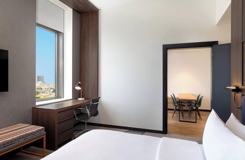 Bur Dubai Hotel | Aloft by Marriott Al Mina, Dubai