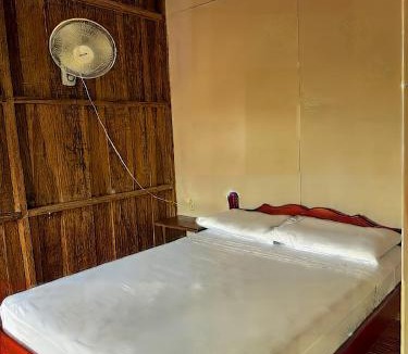 Barrio Pilo Hostel | Alpha Arenal Hostel