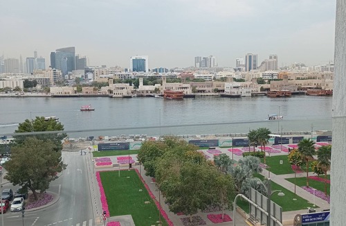 Old Dubai Apartment | Amazing Burjkhalifa,Sea,Sun,Boat View-wow 3BedRoom Apartment,Massage Gun Free!