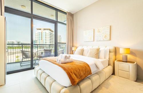 Al Raha Beach Apartment | Amazing Rooftop Pool - Full Canal Views - 1 BDR - 5 min walk from Space42 Arena - Heart of Raha Beach