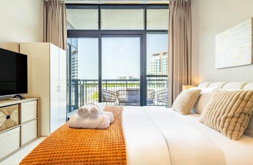 Al Raha Beach Apartment | Amazing Rooftop Pool - Full Canal Views - 1 BDR - 5 min walk from Space42 Arena - Heart of Raha Beach