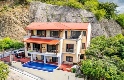 Playa Flamingo Apartment | Apartment ∙ 1 bedroom ∙ 2 guests