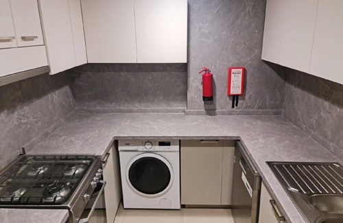 Ras Al Khaimah Apartment | Apartment with hot tub