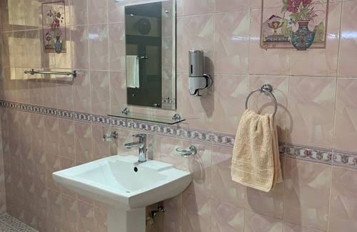 Qurm Apartment | Arabian Night Nook - Red Jewel