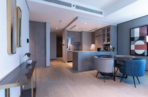 Downtown Dubai Apartment | Aura Suites