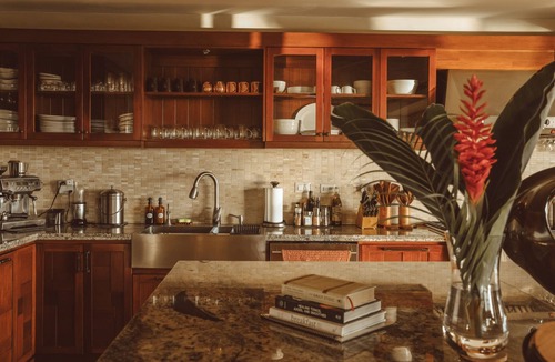 Garza House | Azafran Gardens - Amazing sunrises and sunsets with ocean and mountain views