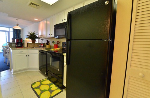 Crescent Beach Condo | Bay Watch Resort 419 - Beautiful North Myrtle Beach Oceanfront 1 Bedroom 1 Bath