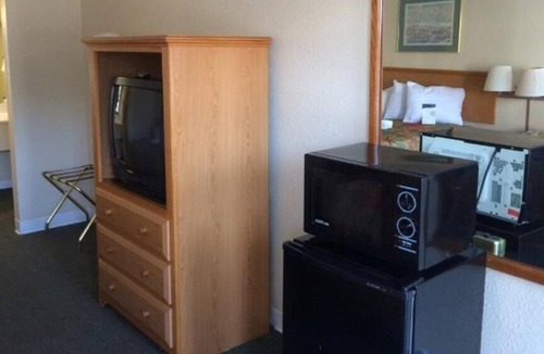 Pawleys Island Hotel | Baymont by Wyndham Pawleys Island