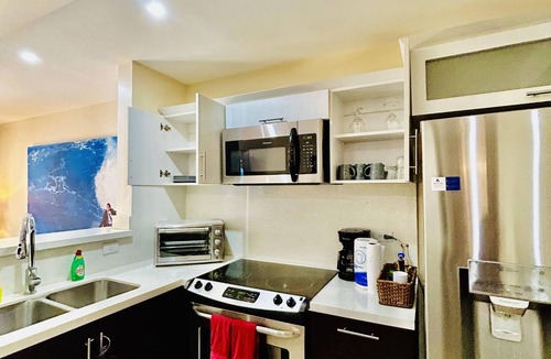 Barrio Los Villalobos Condo | Beachfront Luxury Condo with Direct Access to the Beach, 3 BR, 2 Baths, Balcony!