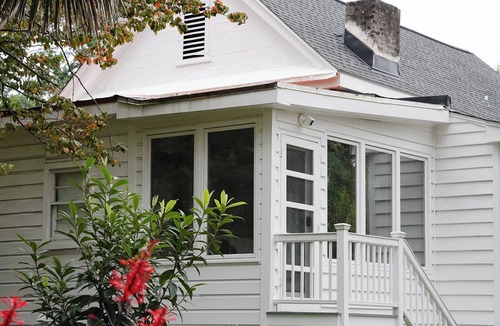 The Old Commons Apartment | Beaufort Old Point Artist Suite