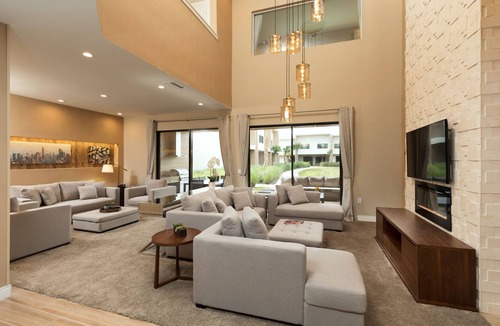 Florida Central Atlantic Coast House | Beautiful 3B/R Townhome Villa, Free Wi-Fi & Parking, 2 miles from Disney