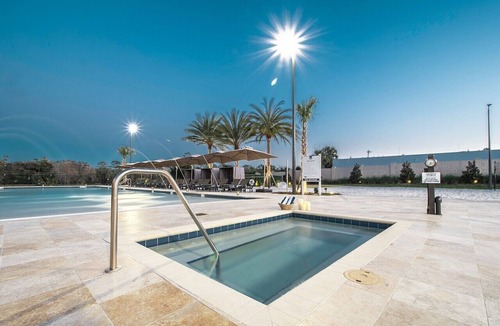 Florida Central Atlantic Coast House | Beautiful 3B/R Townhome Villa, Free Wi-Fi & Parking, 2 miles from Disney
