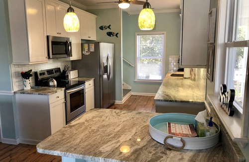 Surfside Beach House | Beautiful 5 bedroom extra lot for parking! Ocean Lakes!