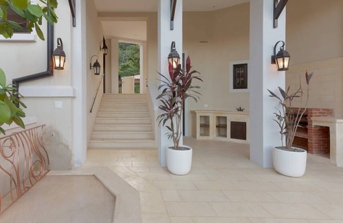 Las Catalinas Villa | Beautiful Mediterranean-Style Penthouse with an Oceanview Balcony
