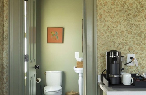Harleston Village Bed & Breakfast | Bed&Breakfast Veranda King Suite - Walk to King