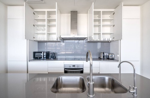 Al Wasl Apartment | Blueground | City Walk, pool, nr Park