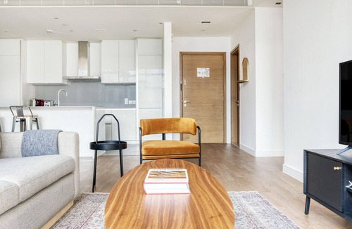 Al Wasl Apartment | Blueground | City Walk, pool, nr Park
