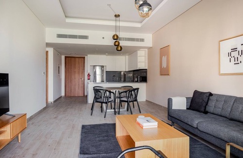 Al Wasl Apartment | Blueground | City Walk, pool, nr Central Park