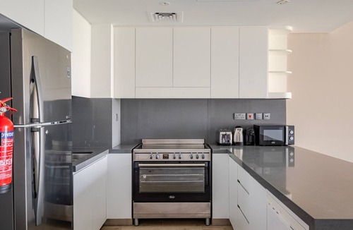 Al Wasl Apartment | Blueground | City Walk, pool, nr Central Park