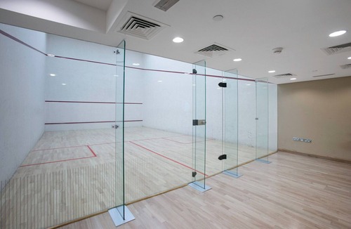 Trade Center Apartment | Blueground | Trade Centre 1, jacuzzi, nr Dubai Mall