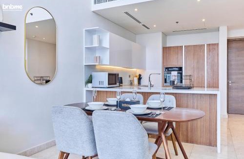Dubai Maritime City Apartment | bnbmehomes - Anwa