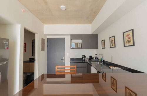 Rohrmoser Apartment | Brand NEW Stylish Apartment with heated pool, fully equipped gym and AC.